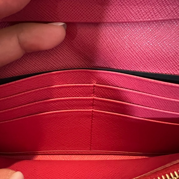 💯Authentic Prada Leather Saffiano Pink Peonia-Begonia Wallet - Picture 11 of 15